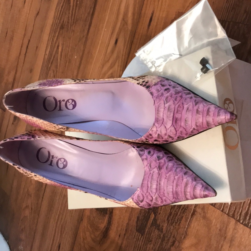 Authentic snakeskin stilettos, Italian made.